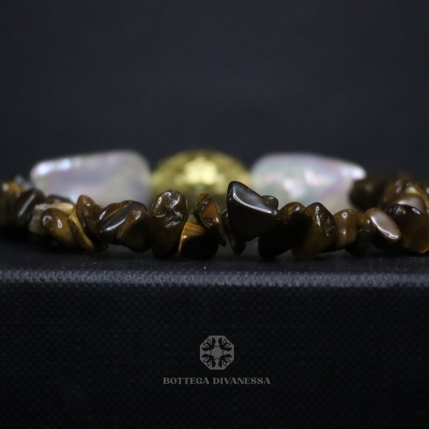 Pearl Tiger Eye Aura