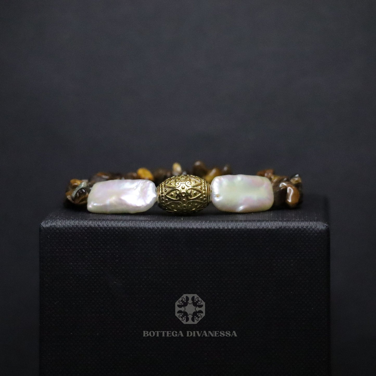 Pearl Tiger Eye Aura